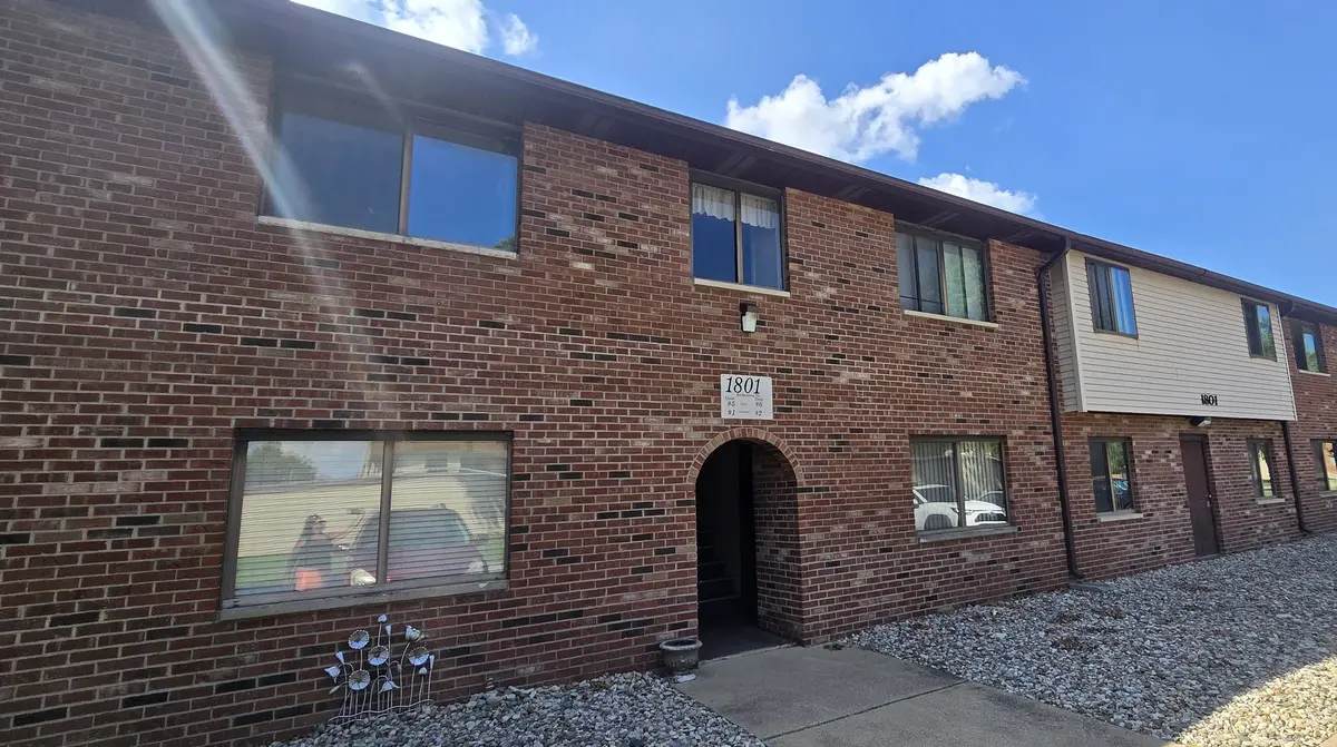 1801 Richardson DR #6, Urbana, IL 61802