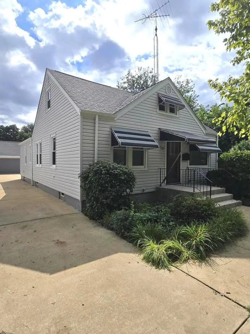 710 Catherine ST, Joliet, IL 60435