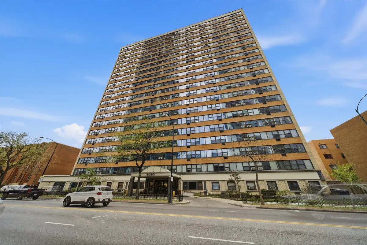 6030 N Sheridan RD #1912, Chicago, IL 60660