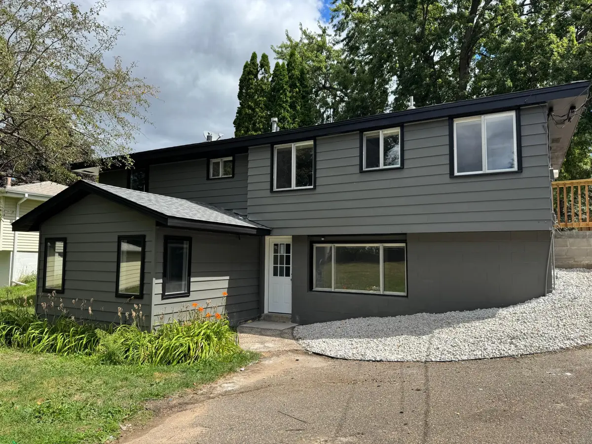 1401 Winnetka AVE N, Golden Valley, MN 55427