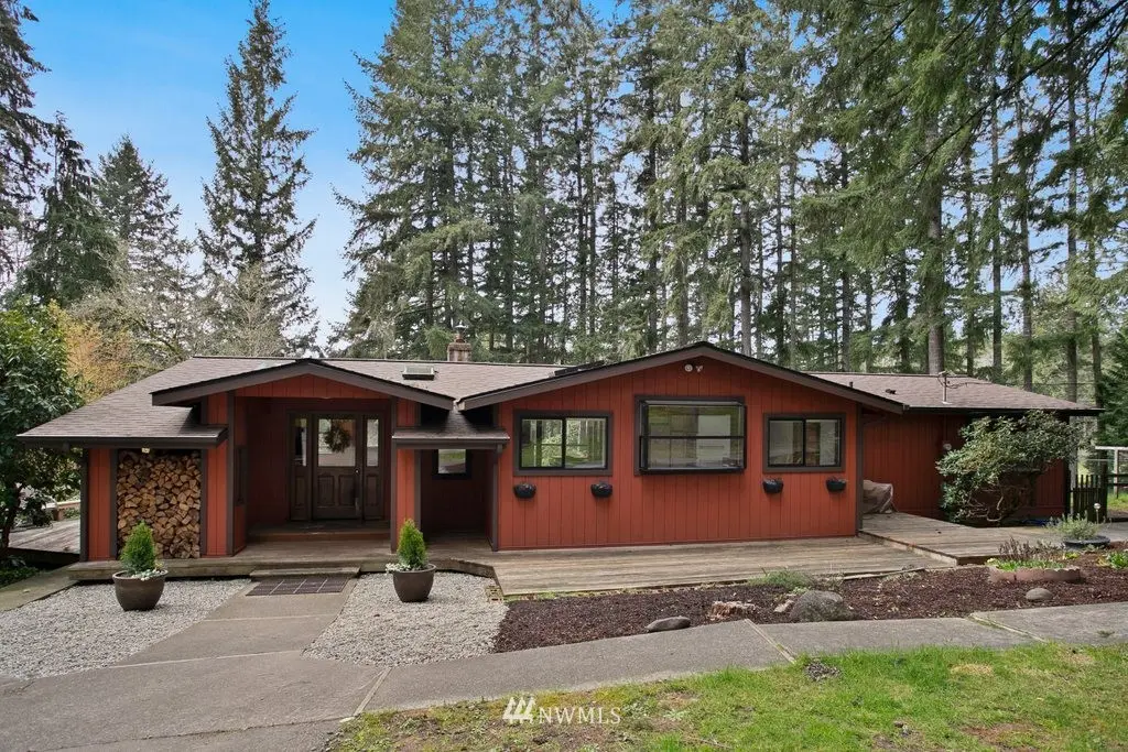 13655 Minter LN SW, Port Orchard, WA 98367