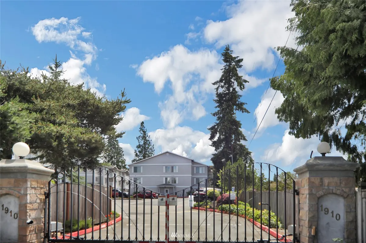 1910 W Casino RD #325, Everett, WA 98204