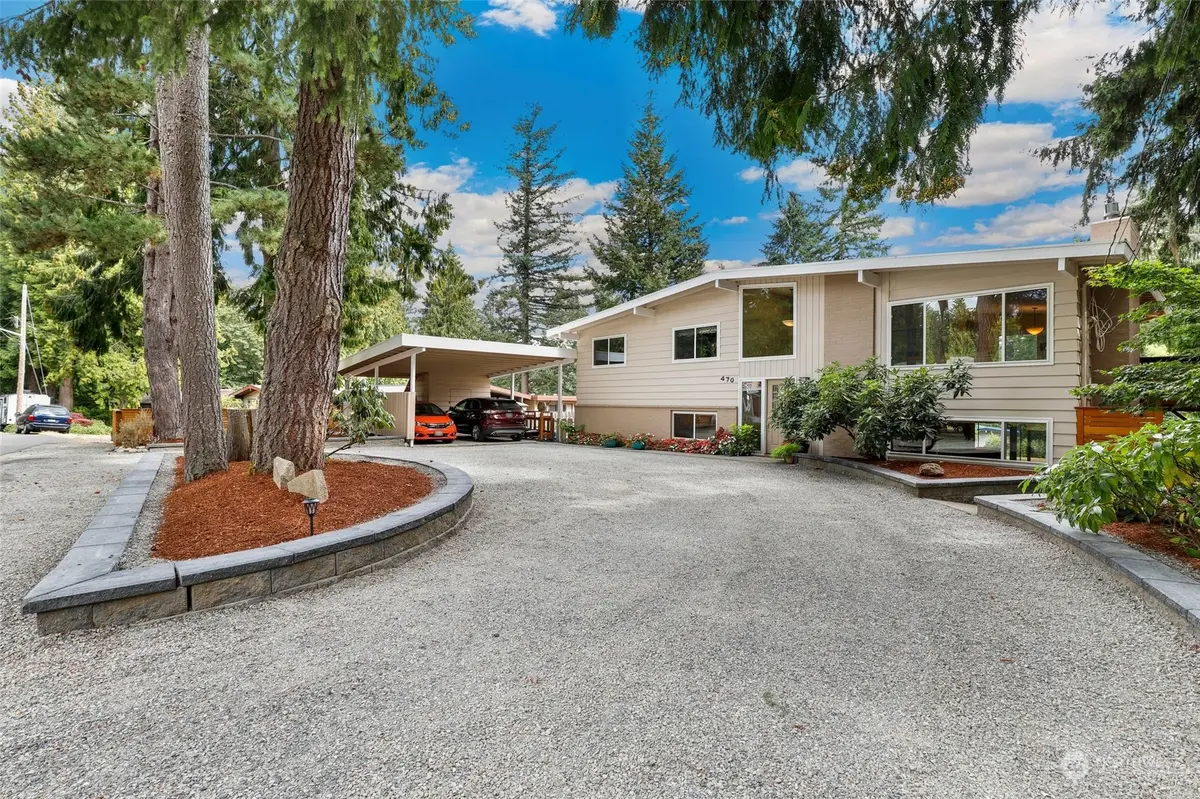 470 Mt Kenya DR SW, Issaquah, WA 98027