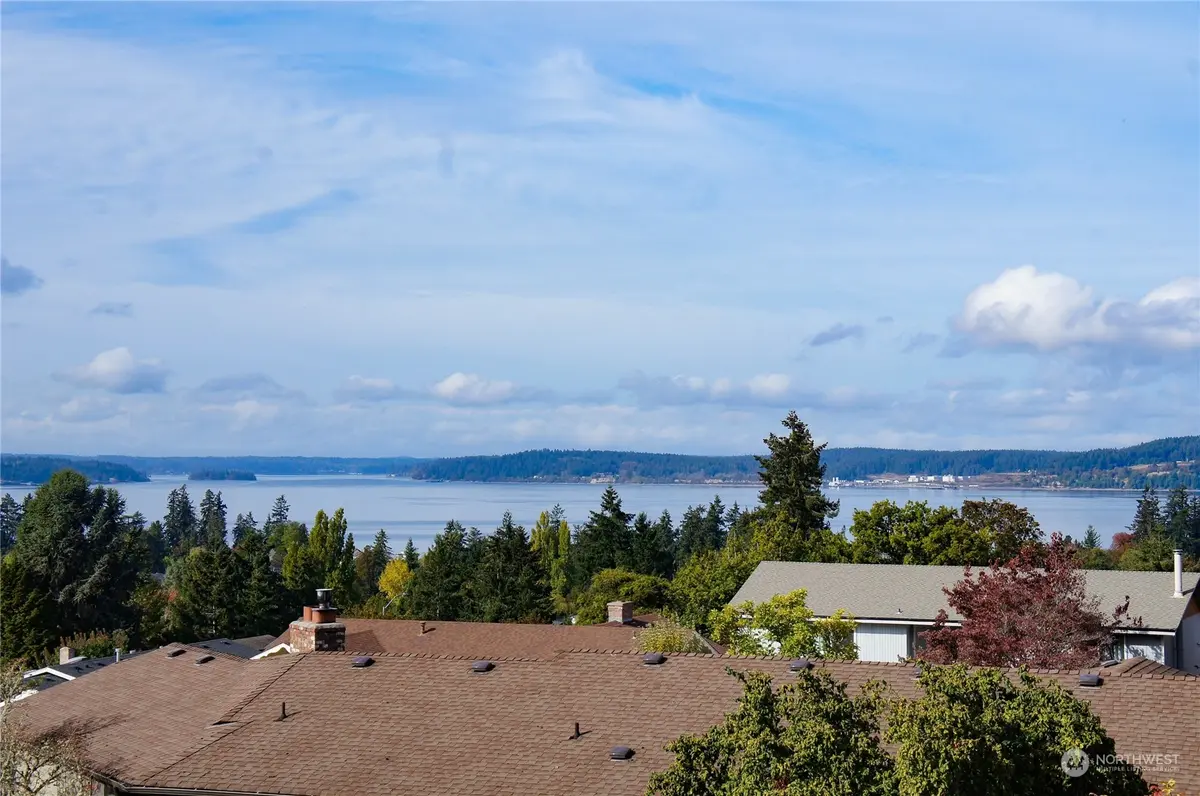 1004 Short ST, Steilacoom, WA 98388