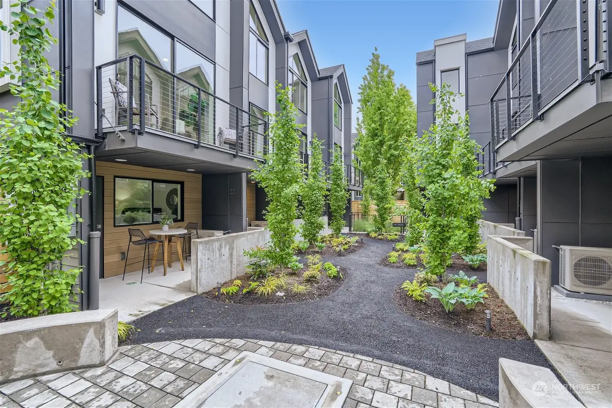 7510 43rd AVE S #A, Seattle, WA 98118