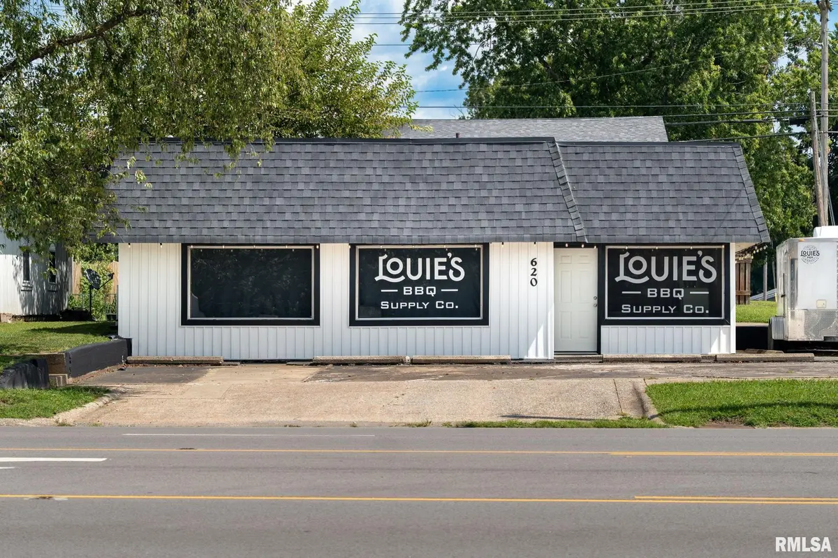 620 S PARK AVE, Herrin, IL 62948
