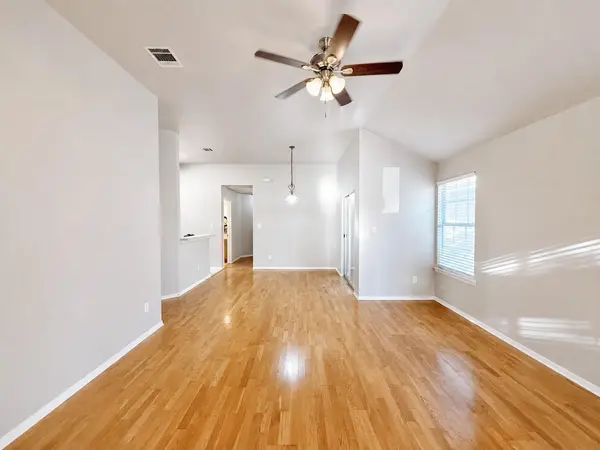 1581 Parkfield CIR, Round Rock, TX 78664