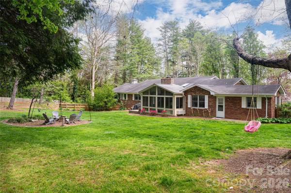117 Brandon RD, Hendersonville, NC 28739