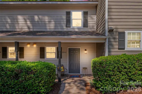 3312 Heathstead PL, Charlotte, NC 28210