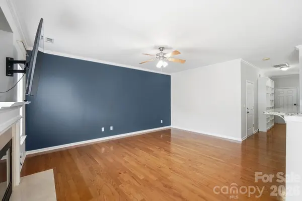 13838 Singleleaf LN, Charlotte, NC 28278