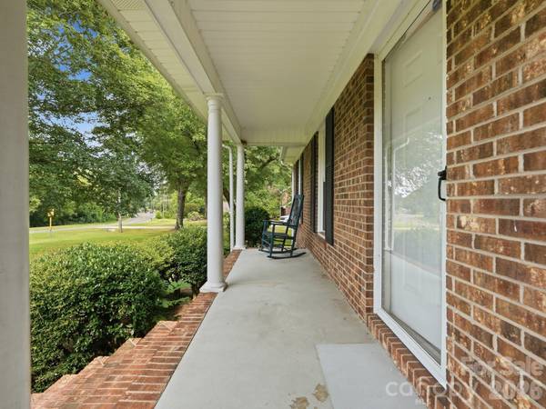1807 NW Alamance DR #103, Concord, NC 28027