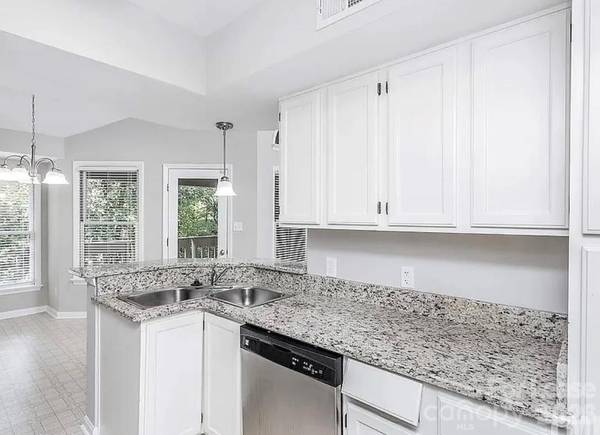 109 Killam CT #2B, Cary, NC 27513