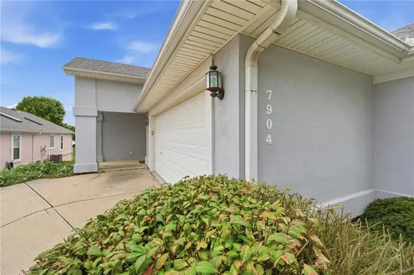 7904 N Cherry ST, Kansas City, MO 64118