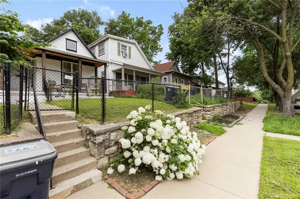 2636 Madison AVE, Kansas City, MO 64108