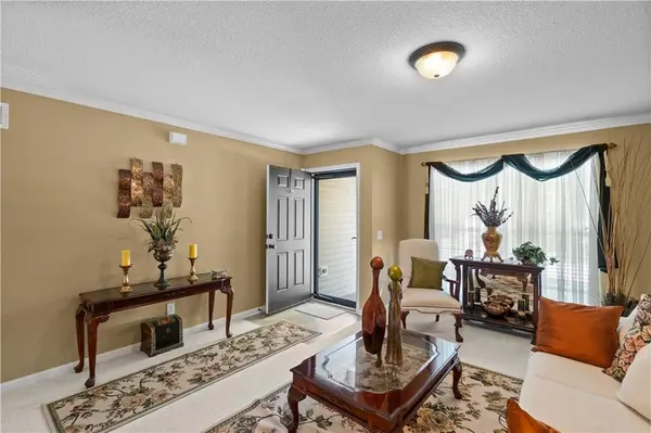 1147 SW Arborfair DR, Lee's Summit, MO 66082