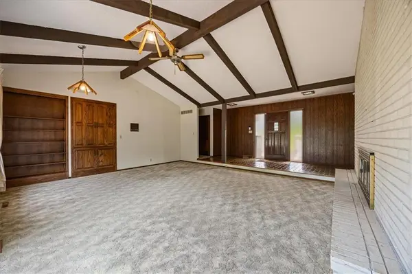 13312 Riverview AVE, Bonner Springs, KS 66012
