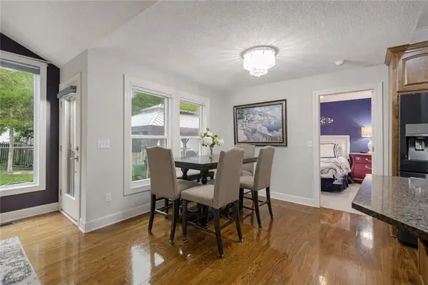 21431 W 112th TER, Olathe, KS 66061