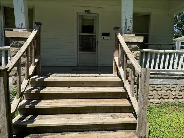 304 S Elm ST, Sweet Springs, MO 65351