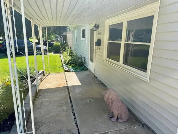 3420 Jackson ST, St Joseph, MO 64507
