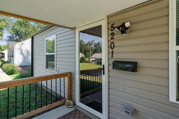 5201 locust AVE, Kansas City, KS 66106