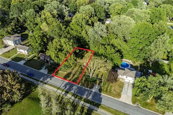 8329 Glenwood ST, Overland Park, KS 66212