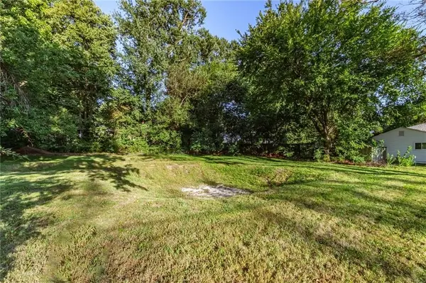 8329 Glenwood ST, Overland Park, KS 66212