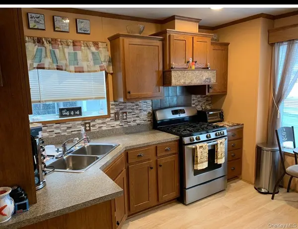 600 Broadway #M10, Amityville, NY 11701