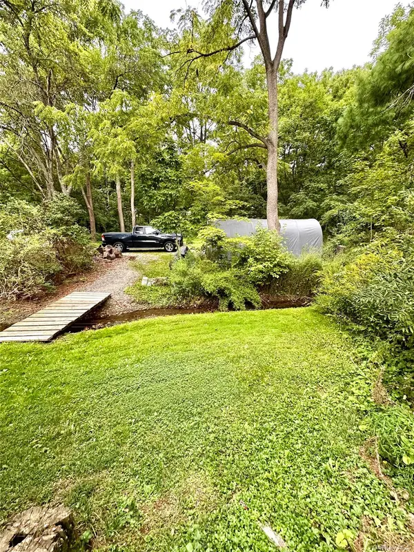 65 Water Loop, Pleasant Valley, NY 12569