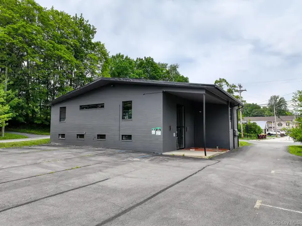 23 West ST #Upper Level, Warwick, NY 10990