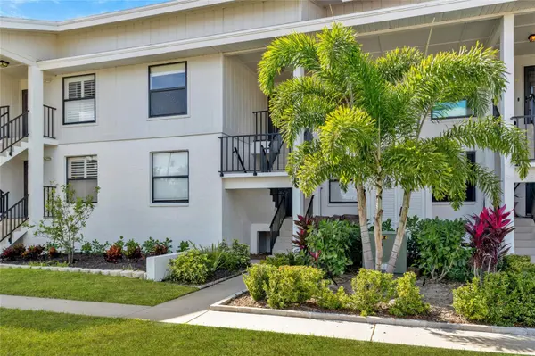 9226 MIDNIGHT PASS RD #3B, Sarasota, FL 34242