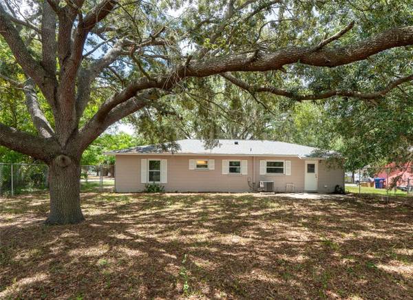 1049 BIRCH BLVD, Tavares, FL 32778