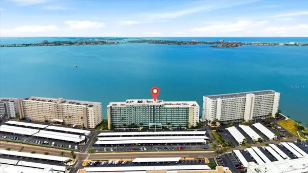 6020 SHORE BLVD S #1002, Gulfport, FL 33707