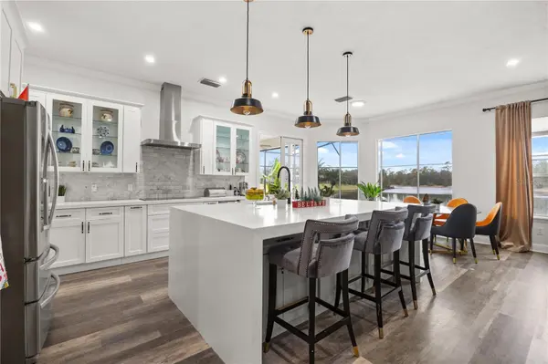1746 CARILLON PARK DR, Oviedo, FL 32765