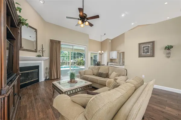 1045 ABBOTSFORD CT, Oviedo, FL 32765