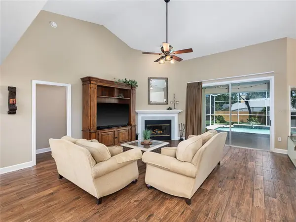 1045 ABBOTSFORD CT, Oviedo, FL 32765
