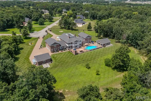 345 Coach RD, Lebanon, MO 65536