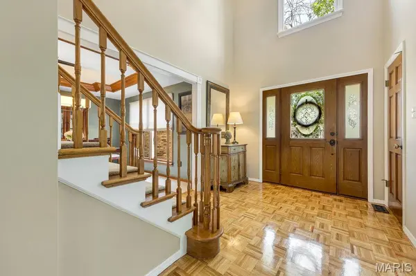 164 Crestmont CIR, Wildwood, MO 63040