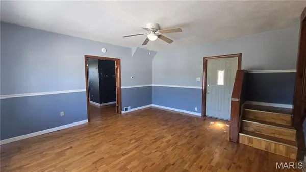 4342 Frieda AVE, St Louis, MO 63116