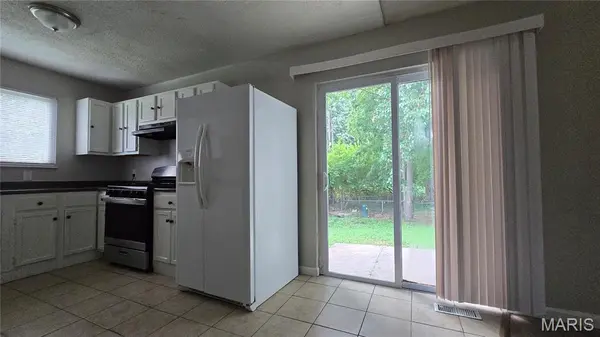 11289 Aspen Woods DR, St Louis, MO 63138