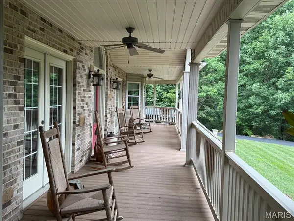 3349 Dakota Hills DR, Pacific, MO 63069
