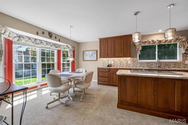 811 Brae CT, Chesterfield, MO 63017