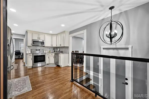 9713 Shuffle DR, Affton, MO 63123