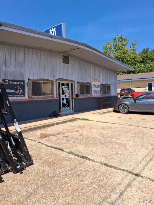 209 N Lafayette, Doniphan, MO 63935