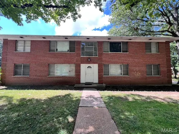 8430 Atherton DR, St Louis, MO 63130
