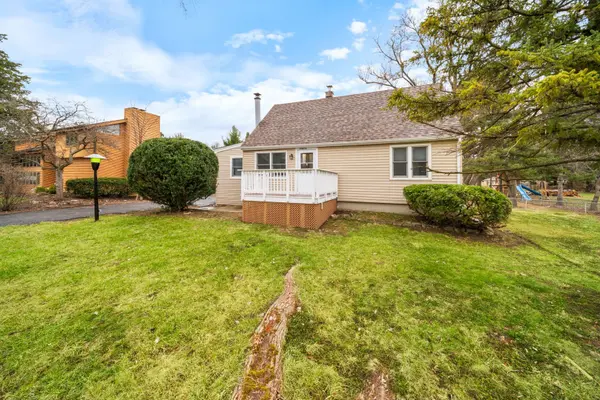 28W686 Townline RD, Warrenville, IL 60555