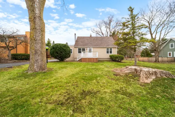 28W686 Townline RD, Warrenville, IL 60555