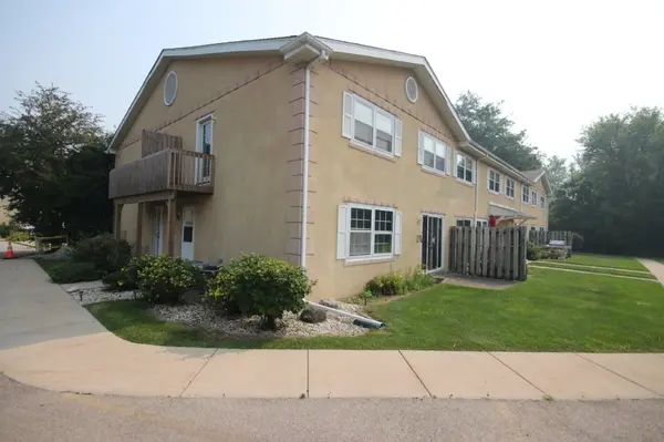 1142 GREENWOOD CIR, Woodstock, IL 60098