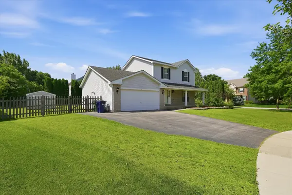 1 Regal CT, Algonquin, IL 60102