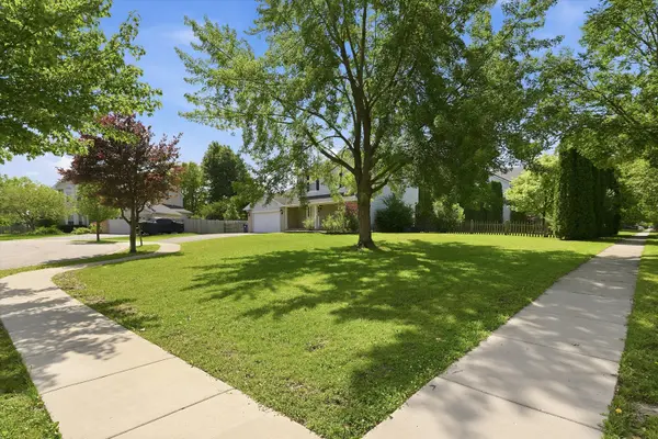 1 Regal CT, Algonquin, IL 60102
