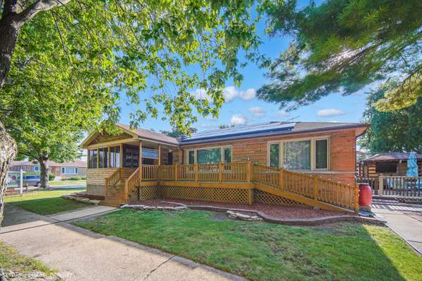 3032 W 100th PL, Evergreen Park, IL 60805